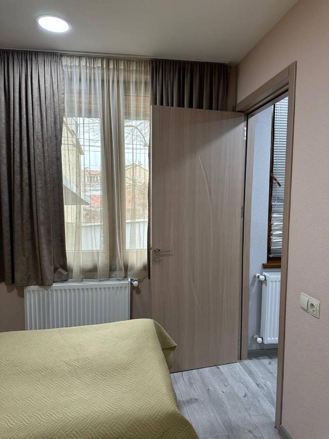 Family Apartament Tbilisi Exterior photo